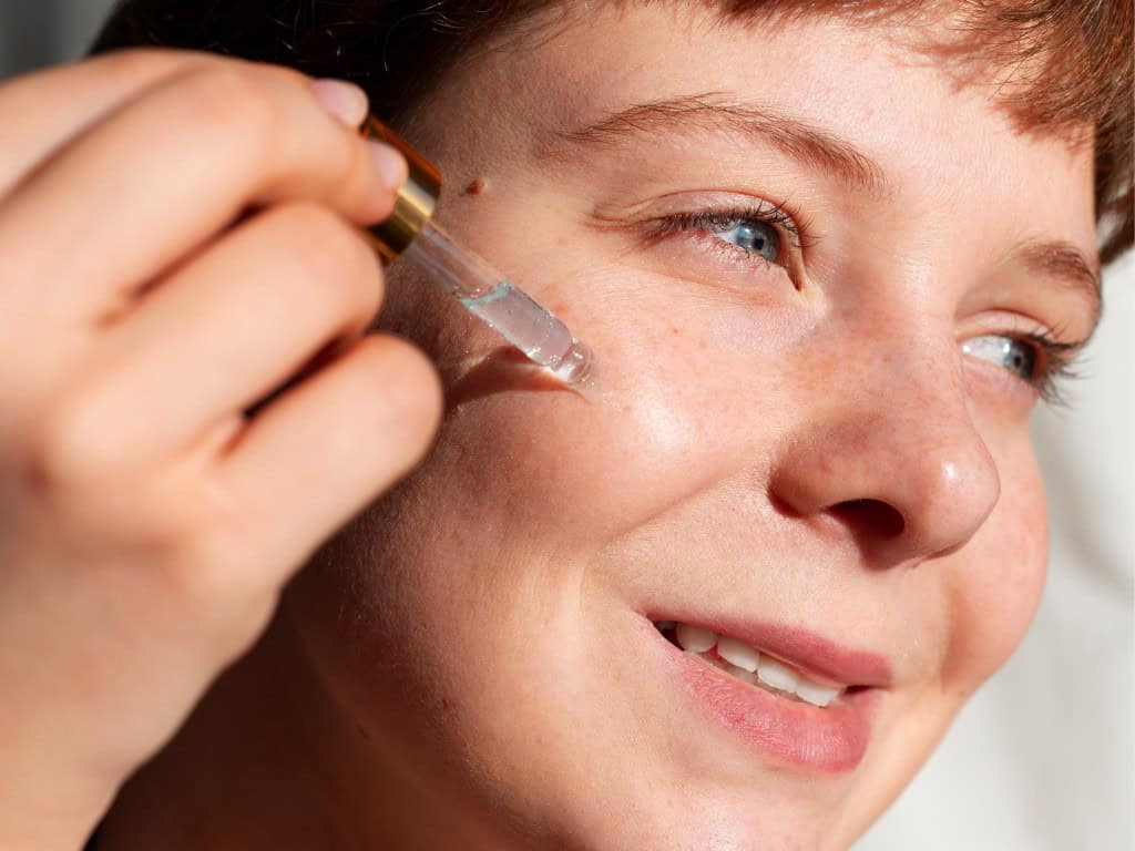 The Best Face Oils for Sensitive Skin, Ranked, Tested and Reviewed by a Rosacea Prone Girlie