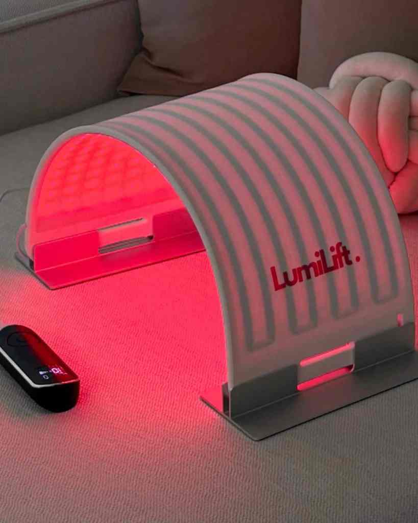 Portable LED Red Light Therapy Device for Skin Care, Acne, and Muscle Recovery.